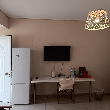 Spacious Apartment Corinth Exterior photo